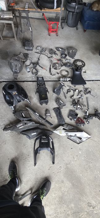 Piese yamaha mt 03 2018 se dau si la bucata, merg si pe r3