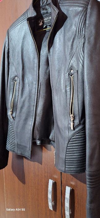 Дамско кожено яке от естествена кожа  отговаря на S-M