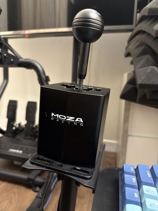 Moza автосимулятор в полном комплекте