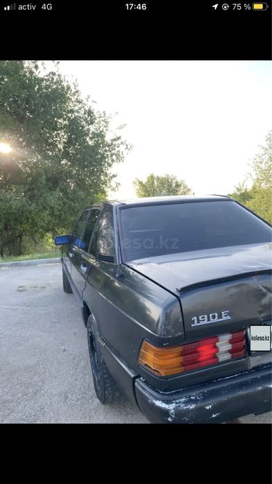 Mersedes benz 190