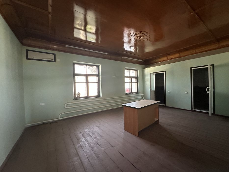 Хасанбой шахар тарафда 7 сотих ховли ер хисобида