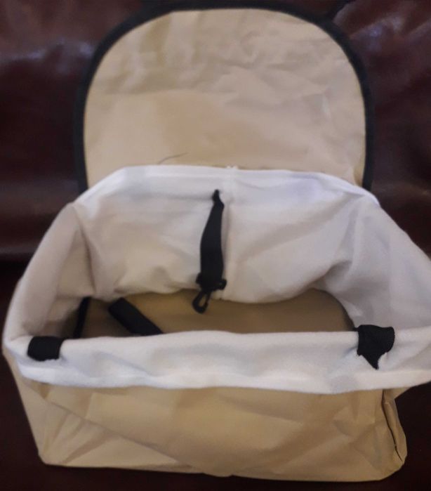 Чанта / кош за кола за домашни любимци