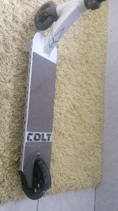 trotineta colt blunt s4