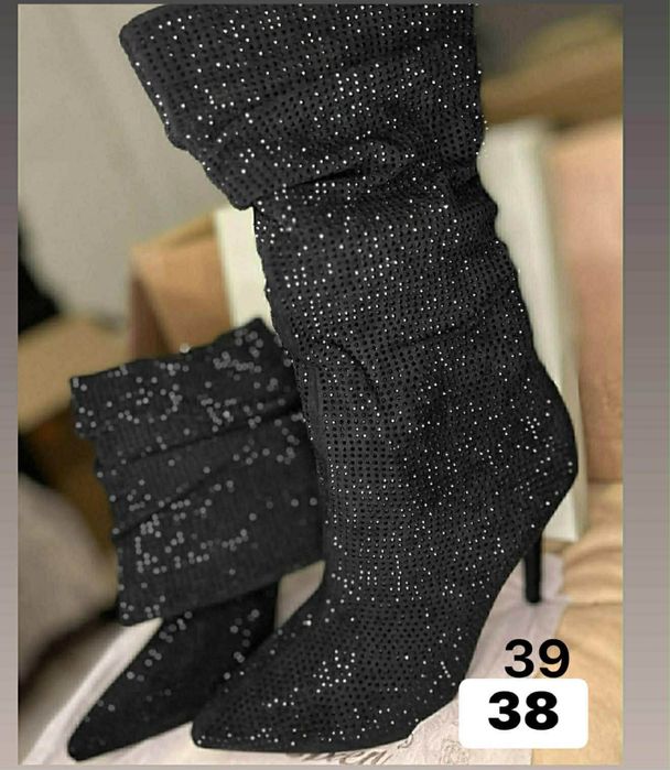 Продавам дамски ботуши с камани и ток