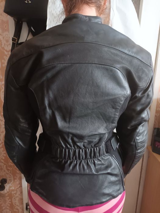 Дамско кожено мото яке