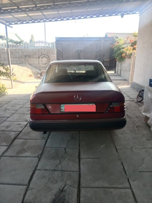 Продается Mercedes E 200