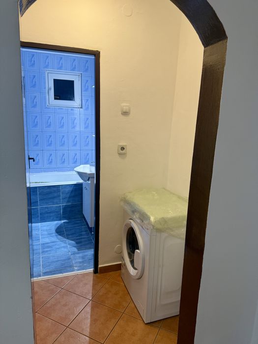 Proprietar închiriez apartament 2 camere situat în zona Narcisa