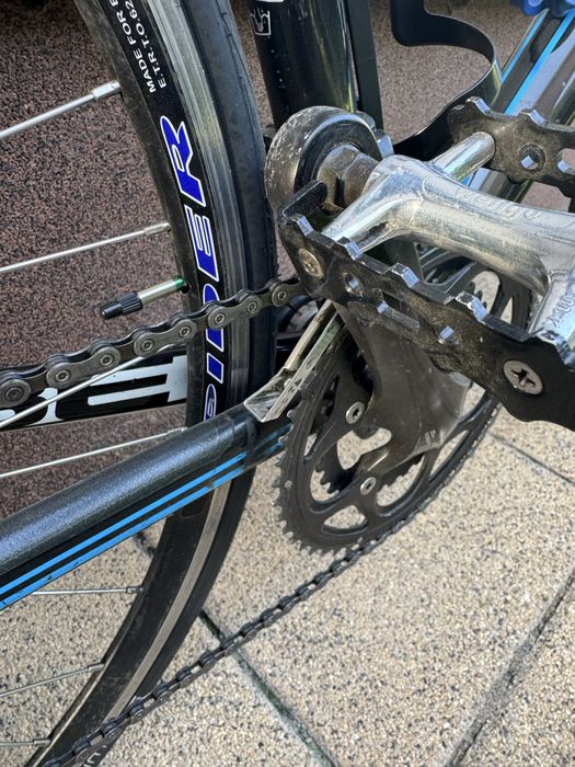 Bicicleta Cube cursiera viteza sosea