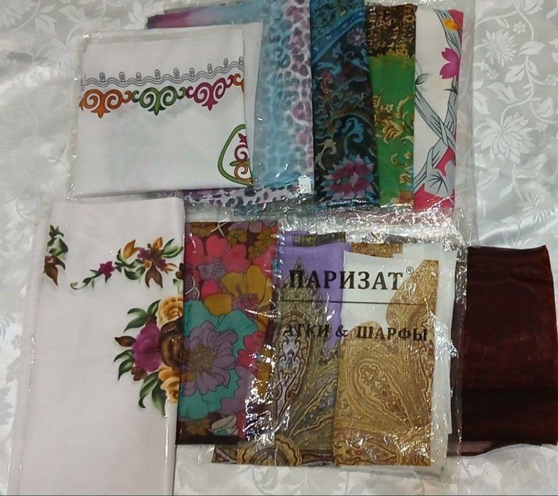 Платки женские разные