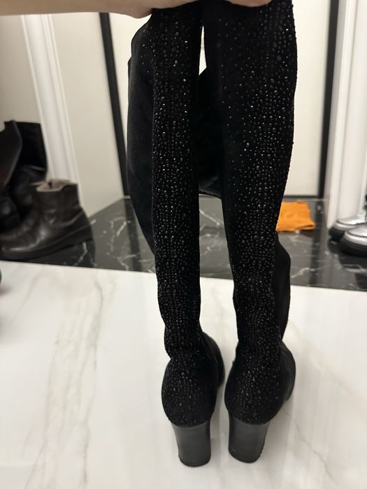 Продам черные замшевые сапоги