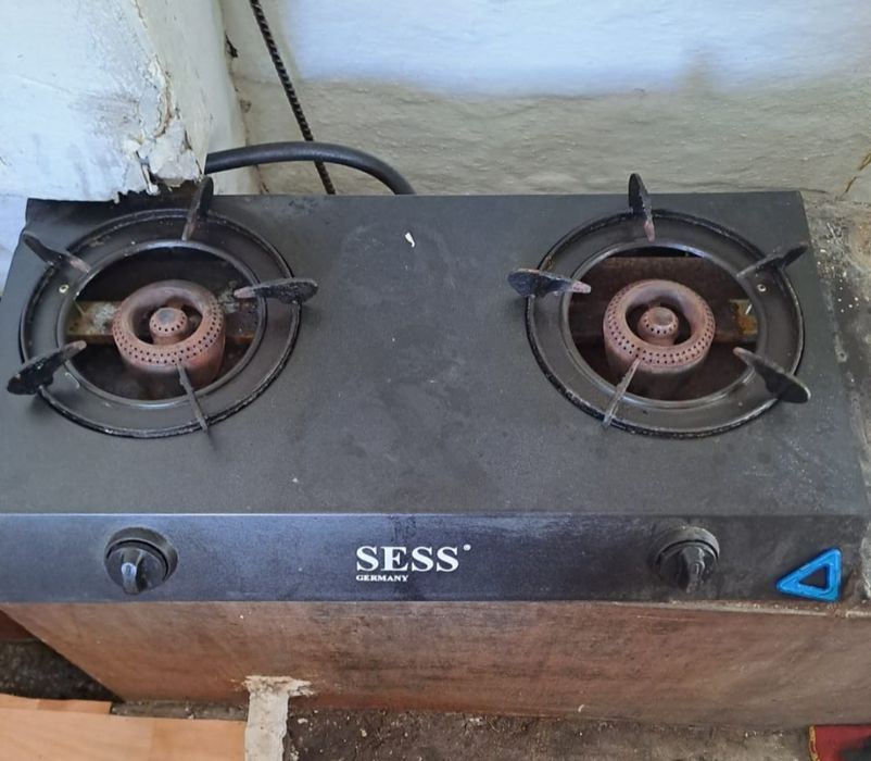 Продам газовую плиту.