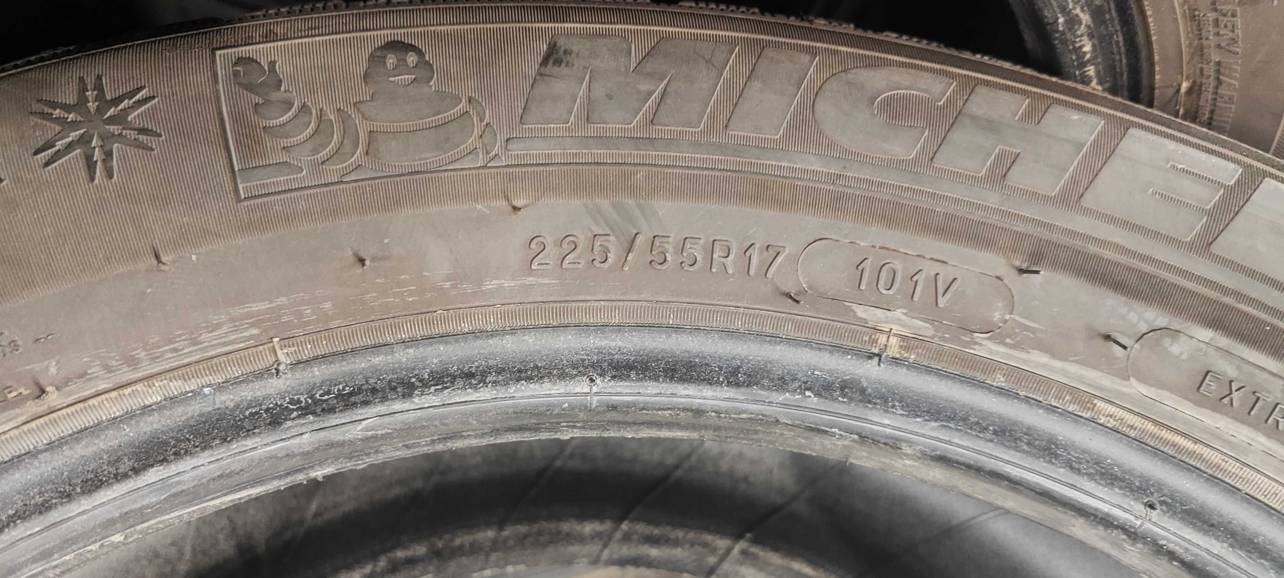 2бр.зимни гуми 225/55/17 Michelin гр. Нови пазар • OLX.bg