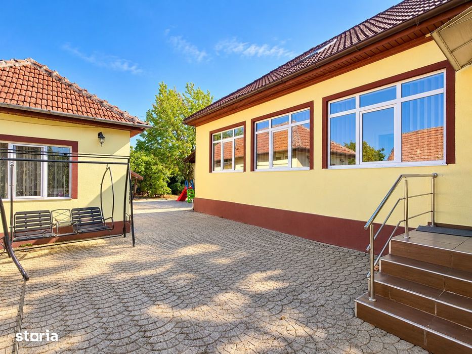 Casă cu 3 camere de vânzare în Mândruloc –teren 1.500 mp