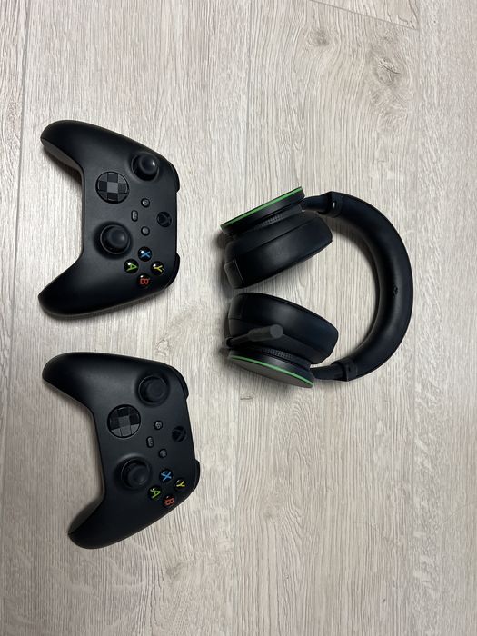 Pachet Complet Xbox Series X 1TB - 2 Controllere + Căști Wireless Microsoft + Eneloop Pro