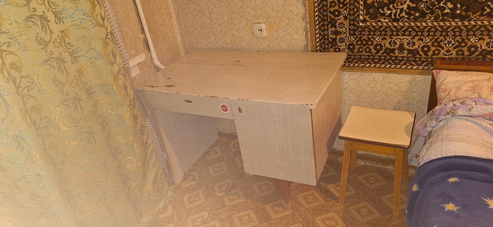 Мебель отдам даром