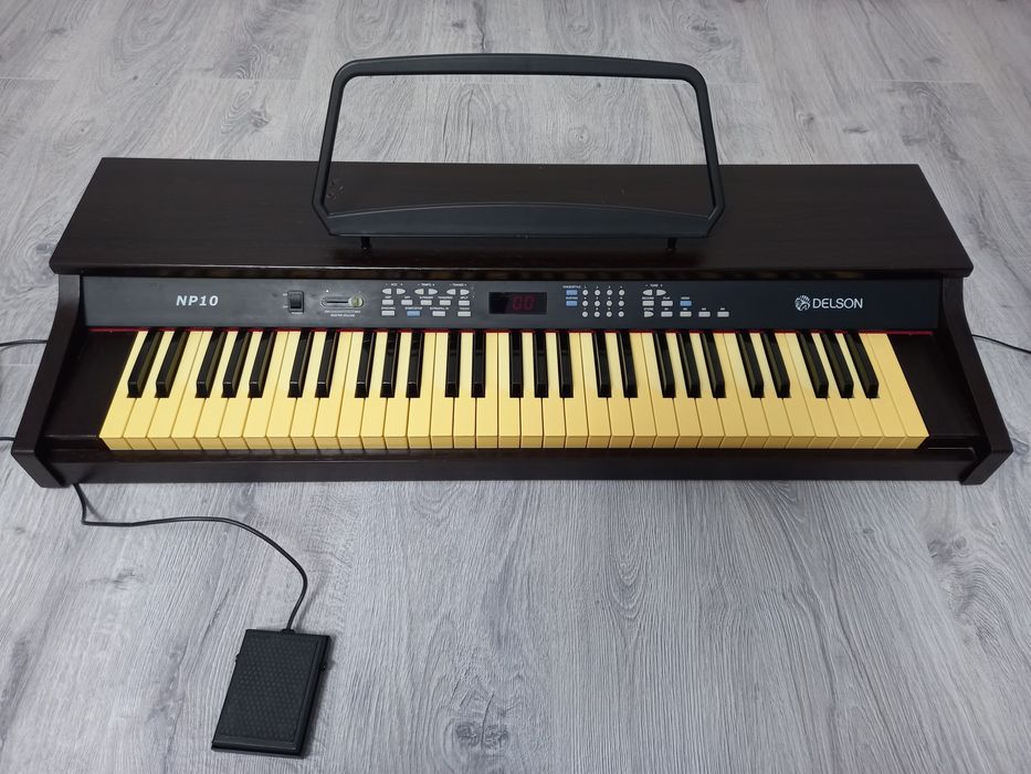 Pian electronic 61clape Delson