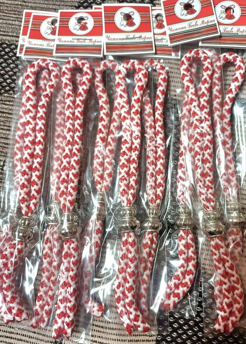 Мартеници за ръка