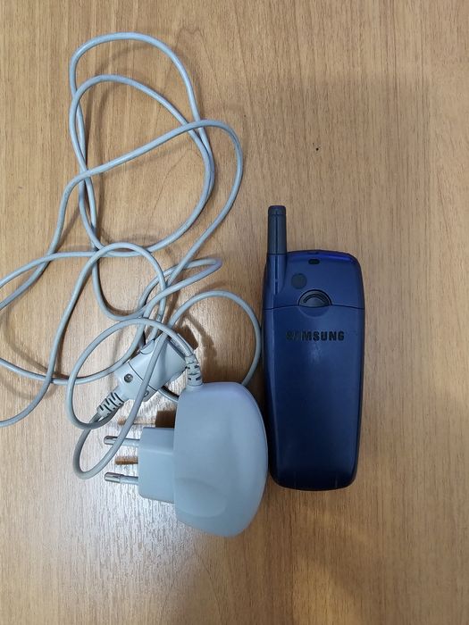 Samsung  телефон в коллекцию