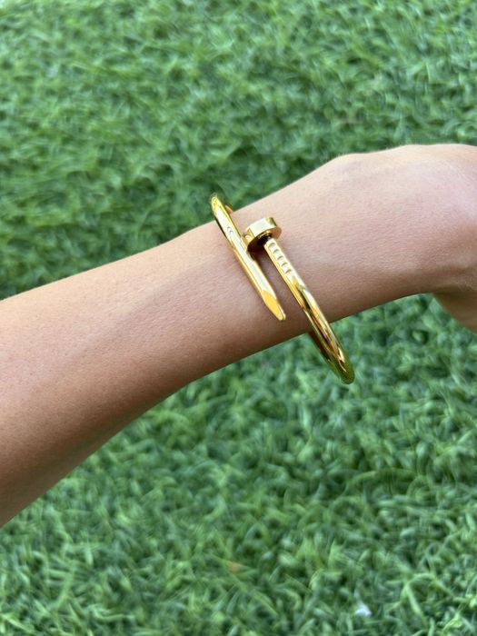 Стоманена гривна