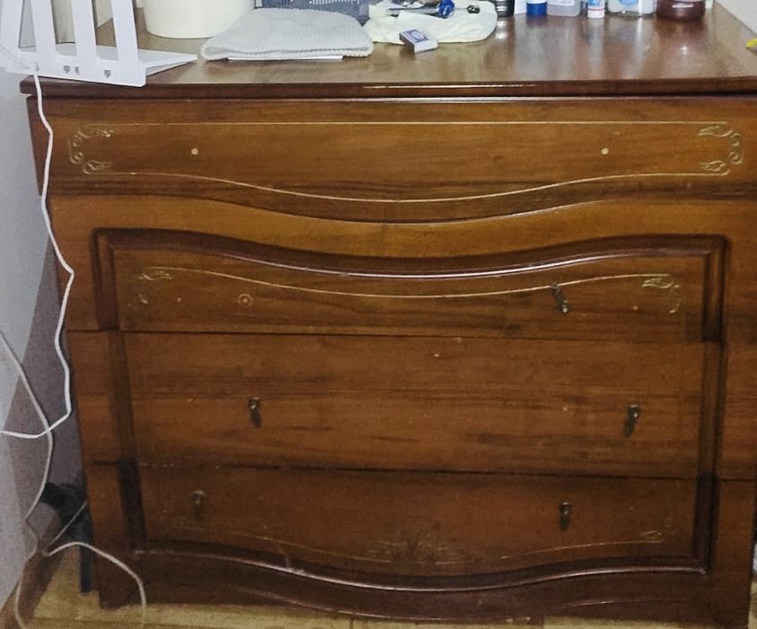 продается комод и зеркало