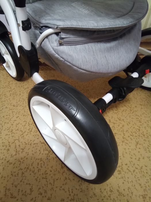 Детская коляска.