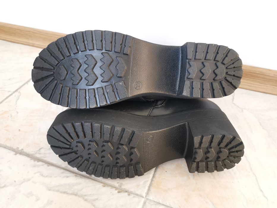 Нови дамски черни боти на ток