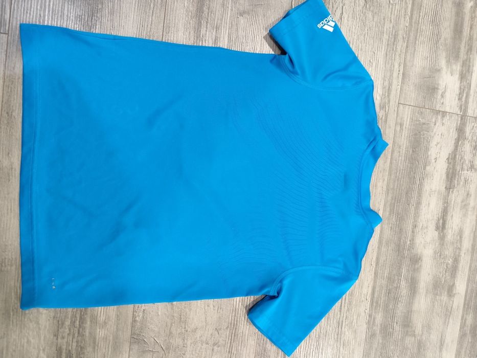 Детска тениска S размер