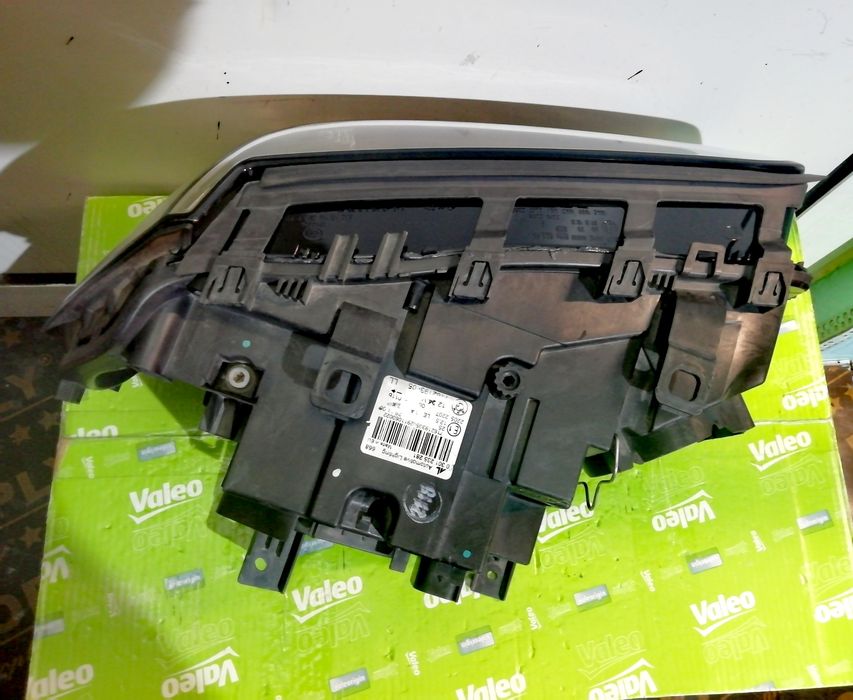 Фар Фарове за БМВ Х3 Е83 / BMW X3 E83 Dynamic - Xenon Facelift.