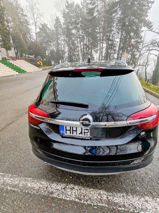 Vând Opel insignia Automata 2.0 4/4   2014