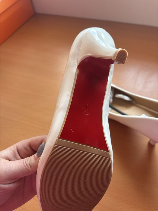 Токчета/ обувки на висок ток