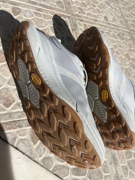 Hoka Transport 1
