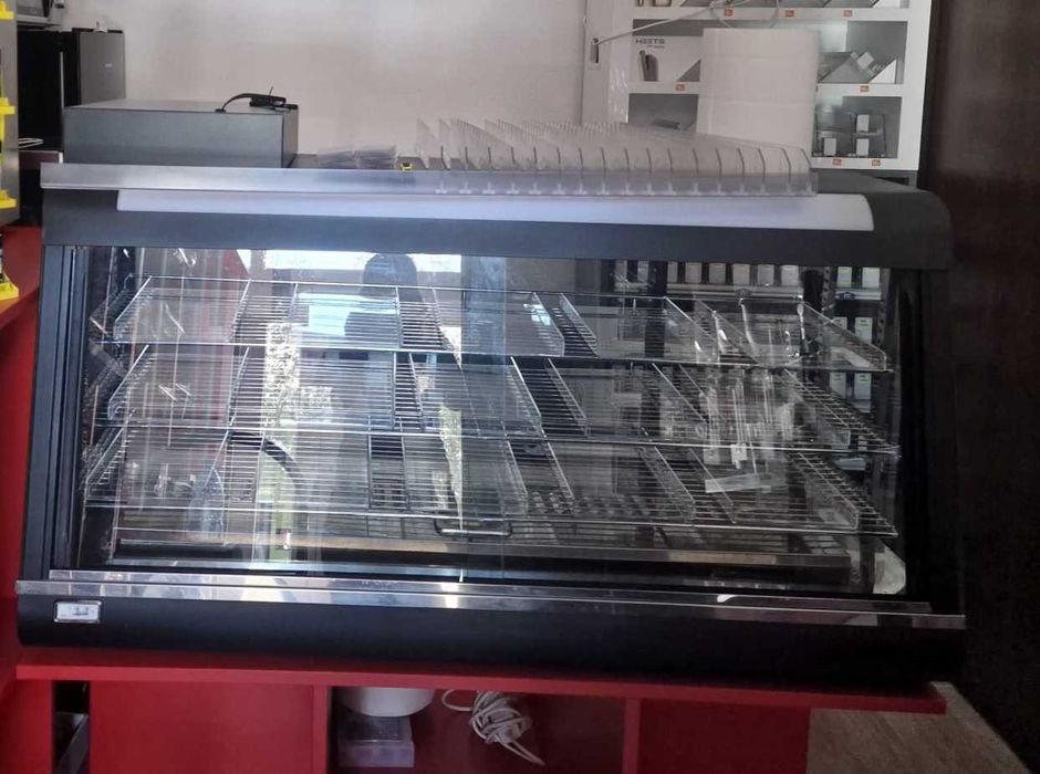 Vitrină caldă profesională pentru patiserie / covrigi / pizza – 120 cm