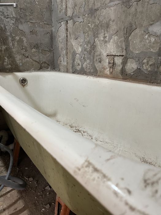 Чугунная ванна отдам даром. Самовывоз