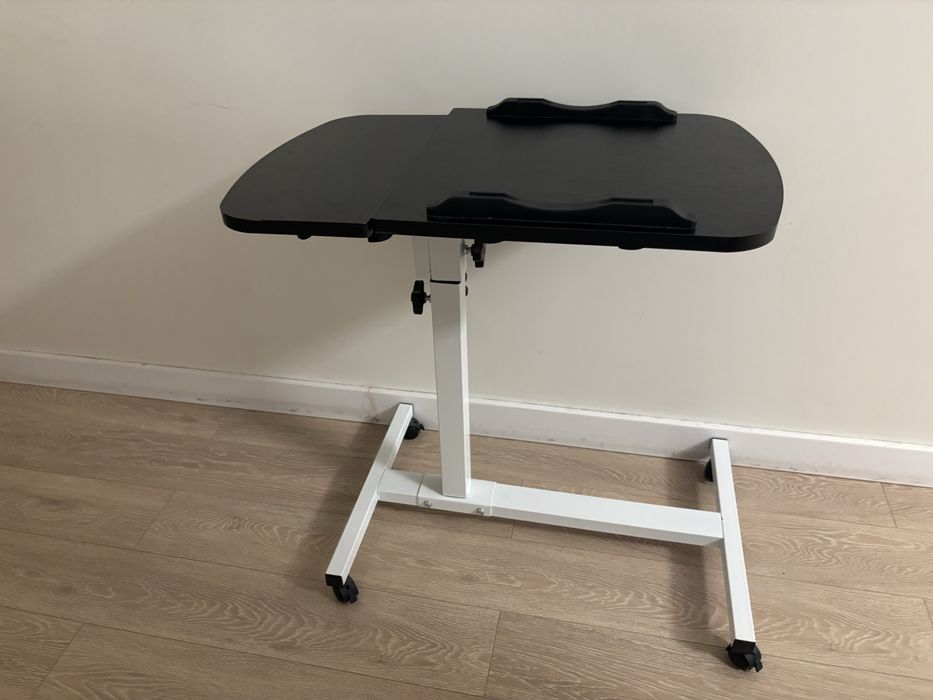 Стол для ноутбука