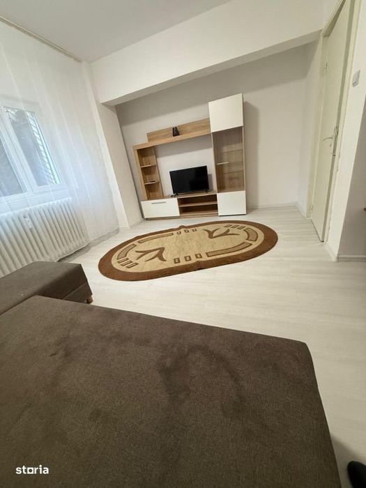 Garsoniera decomandata, 29.40 mp, zona 1 Mai