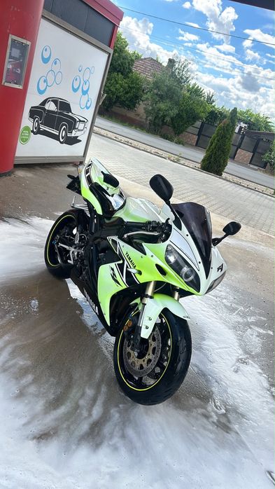Vand Yamaha R1.