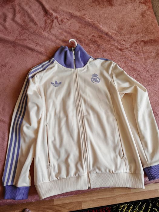 Vând bluze trening noi