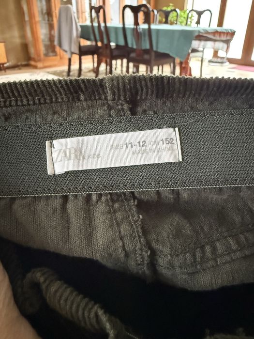 Продам очень хорошую вельветовую юбочку для девочки фирмы zara