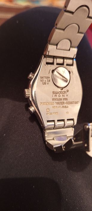 Vând ceas Swatch irony