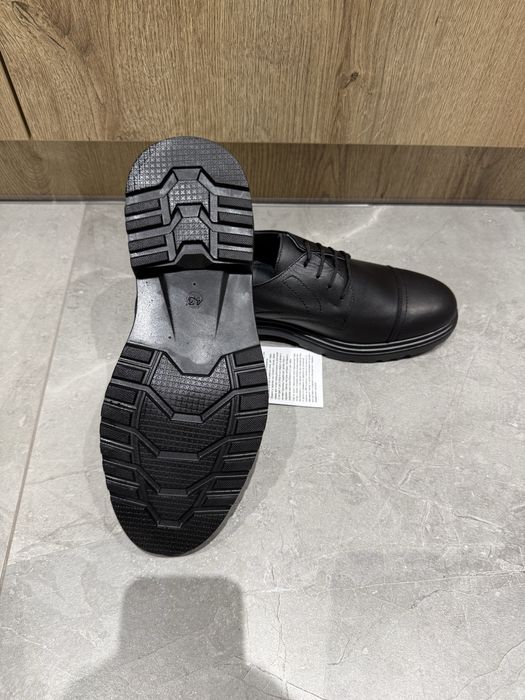 Мъжки чисто нови кожени обувки Кавалер номер 43