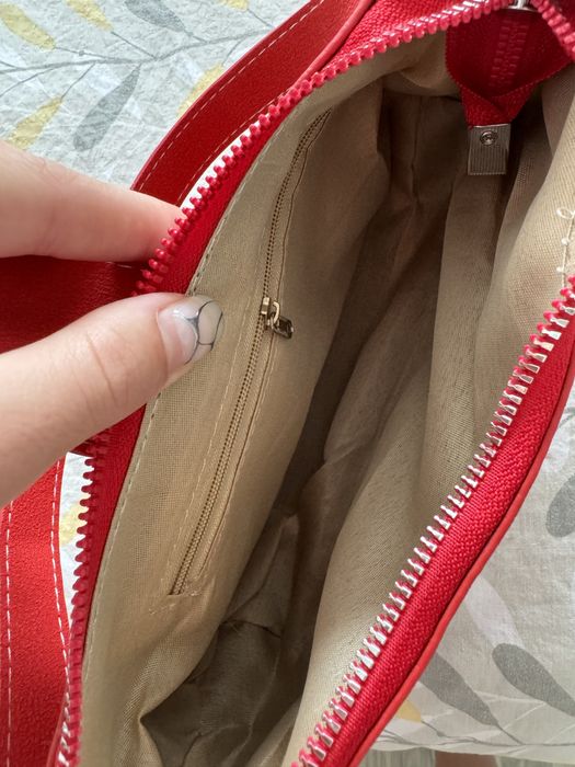 Дамска чантичка червена