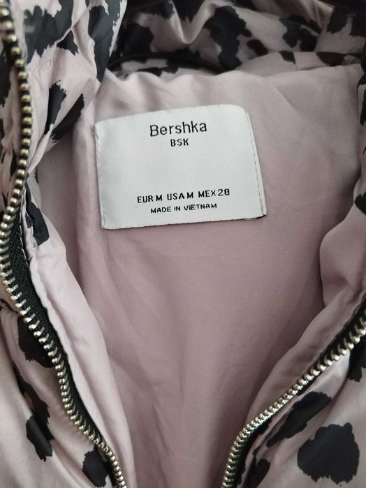 Дамско зимно яке bershka