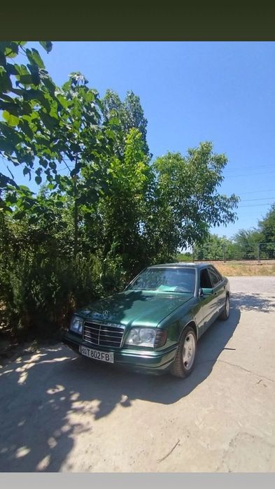 W124 sotiladi holati yaxshi M111 mator 2L metan gaz 4 pokaleniya