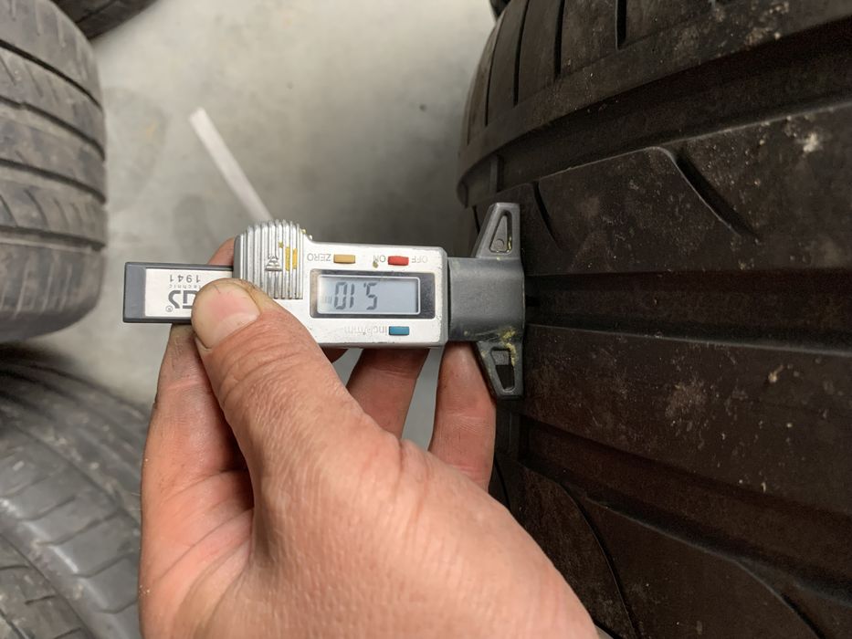 Anv vara 275/35/20 Bridgestone/Dunlop