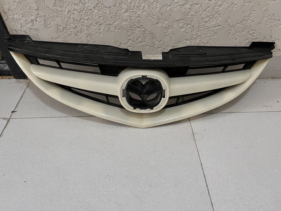 Решетка радиатора  для мазда 6