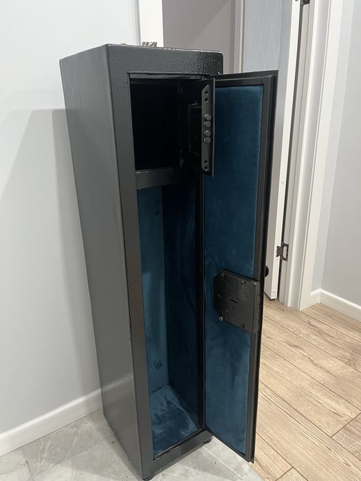 Продам новый сейф