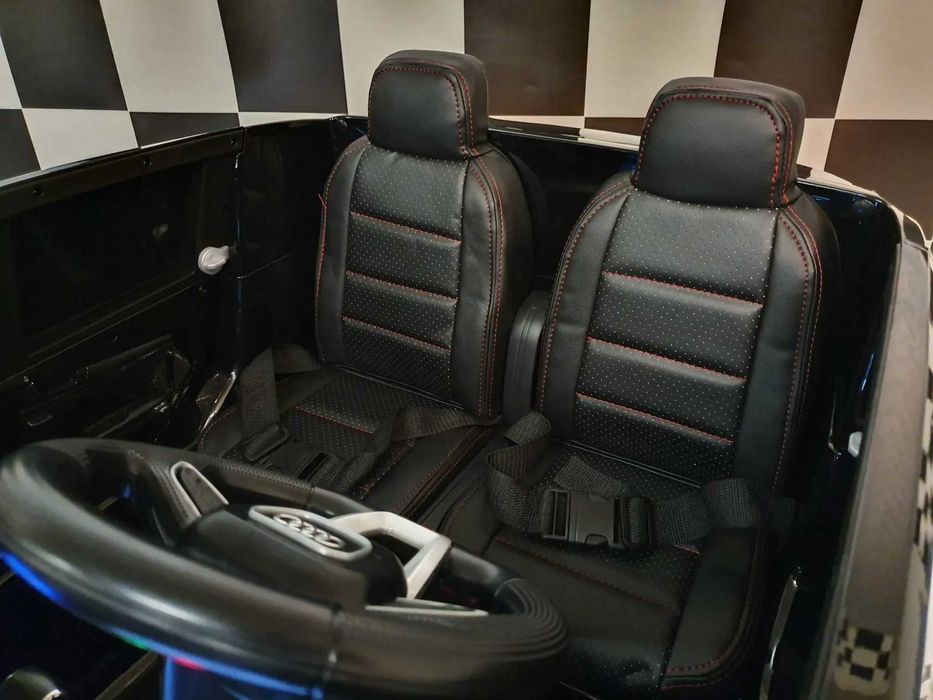 Акумулаторен Двуместна джип Audi Q5 4X4 24V батерия,MP4