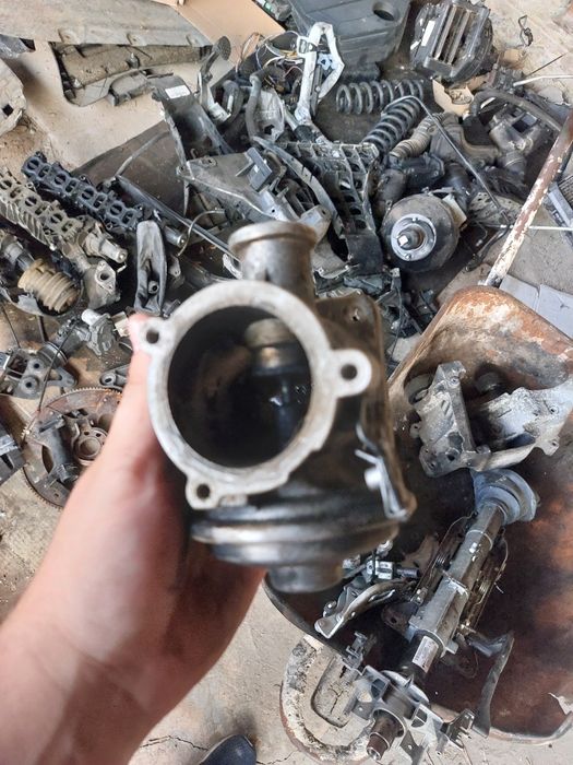 EGR клапан е90 е91 бмв  2.0д 184кс bmw e90 e91 2.0d