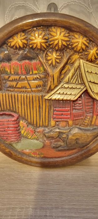 Ваза-9-35 евро Декантер-15 евр,Дървено пано-18 евро, Сувенири -22 евро