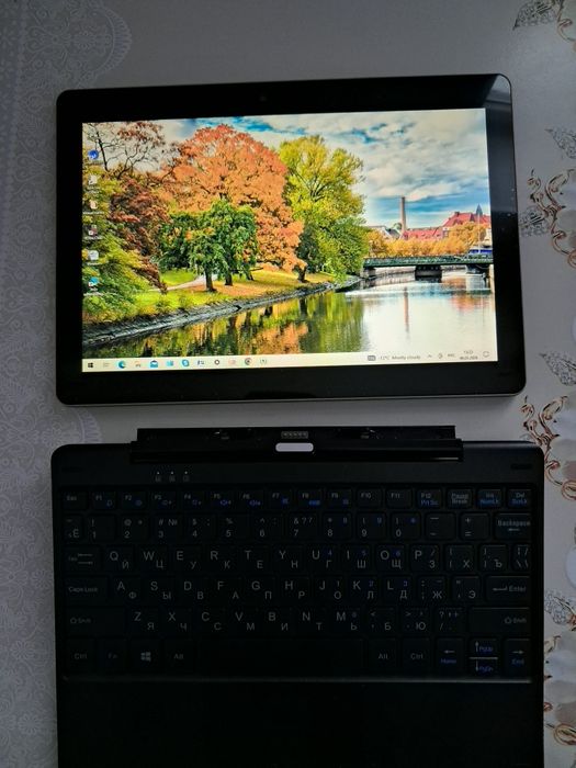 Планшет-трансформер, на Windows 10, продается !